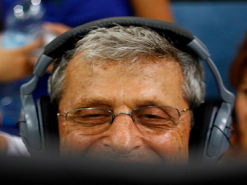    english -eliot  coe קריין-שחקן 